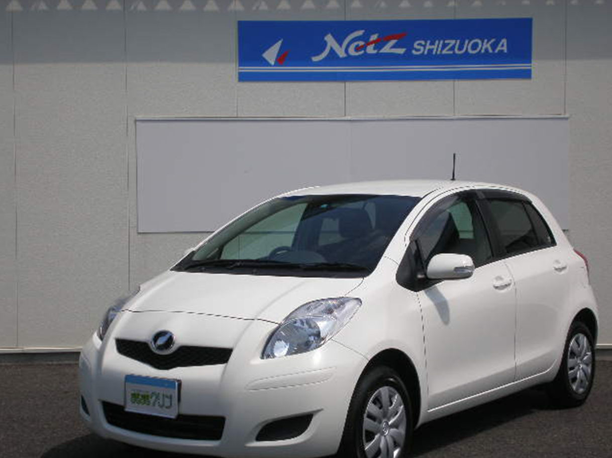 Toyota vitz 2010 года