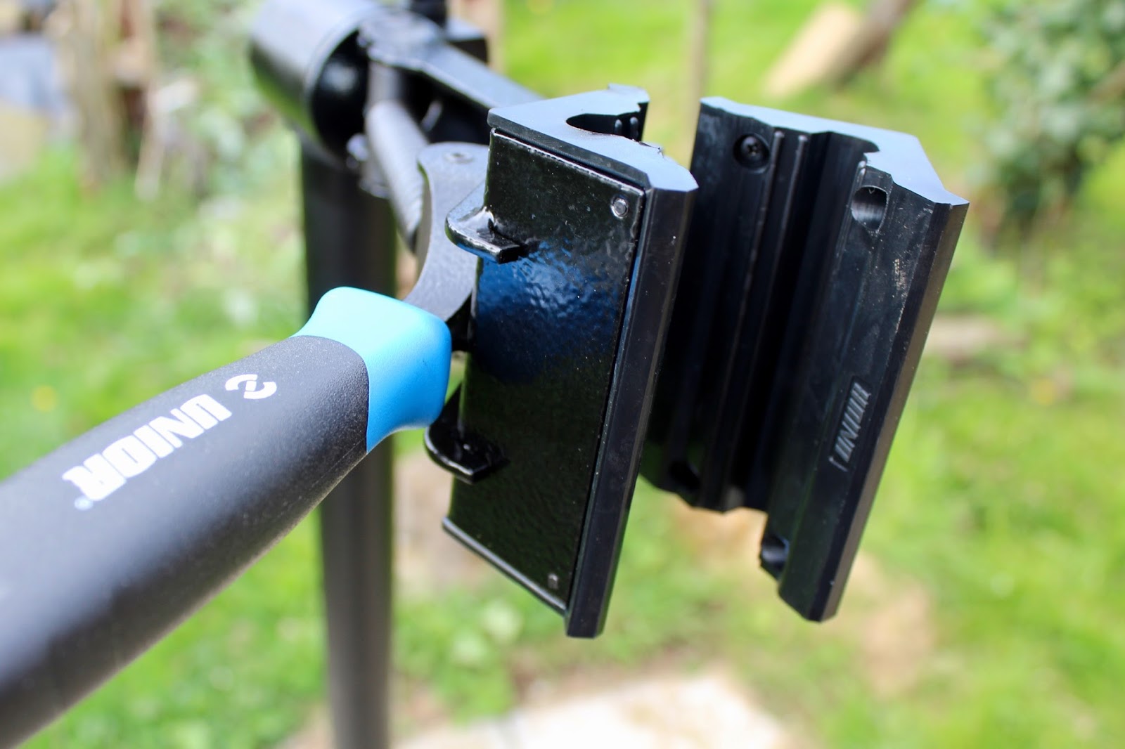 Review Unior Tools BikeGator+ Workstand
