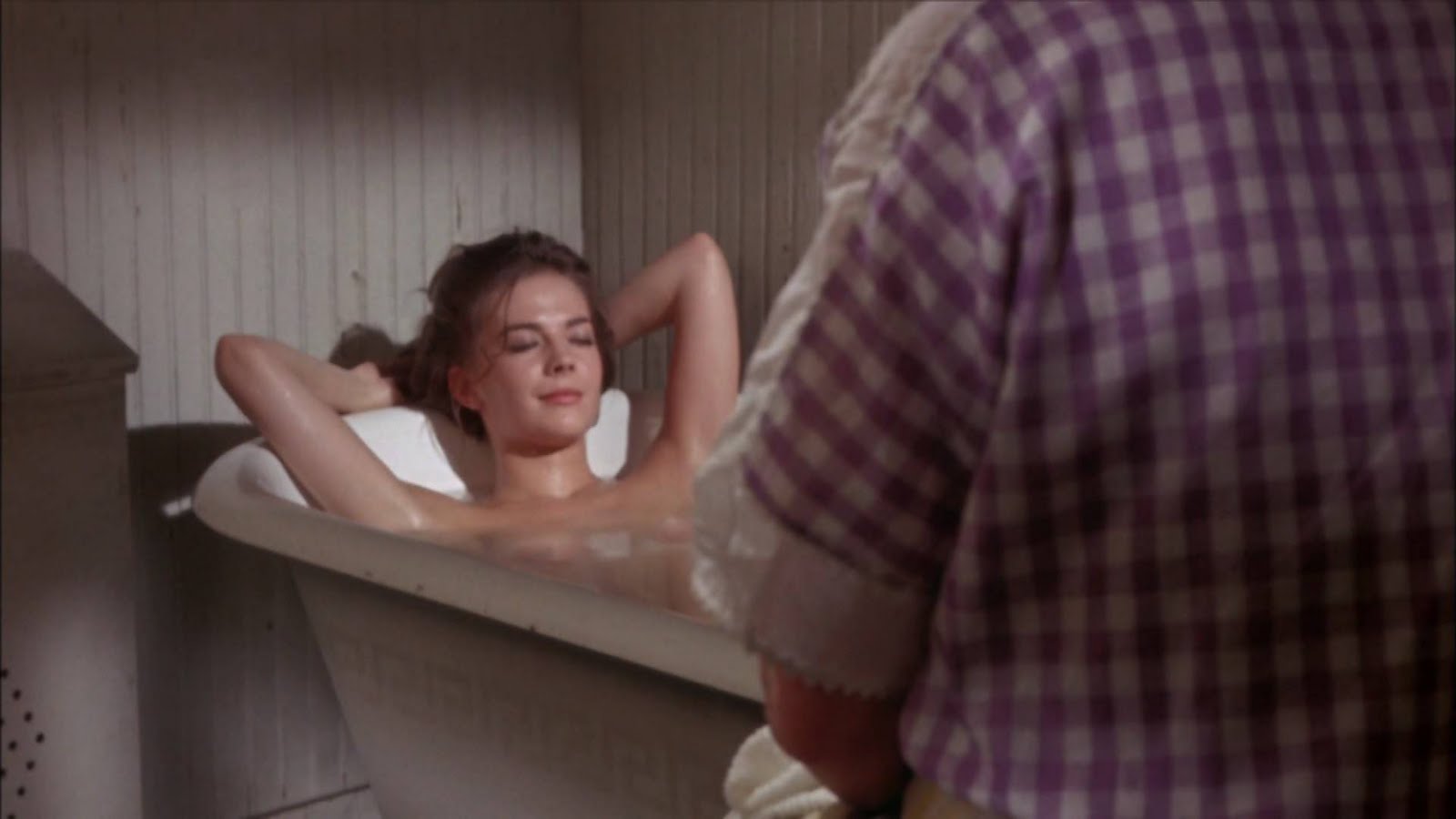Movie Women Hot In Bathroom 93