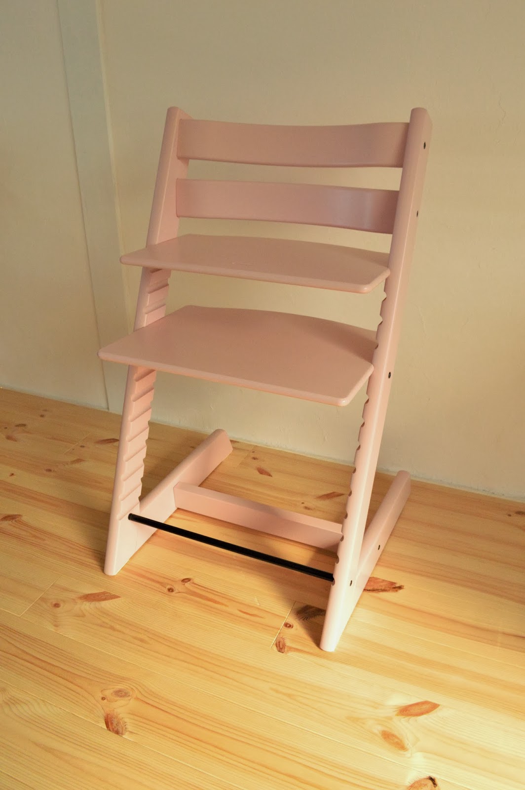 無垢材と一枚板にこだわった家具工房 神戸cachito furniture blog 子ども椅子は Tripp Trapp