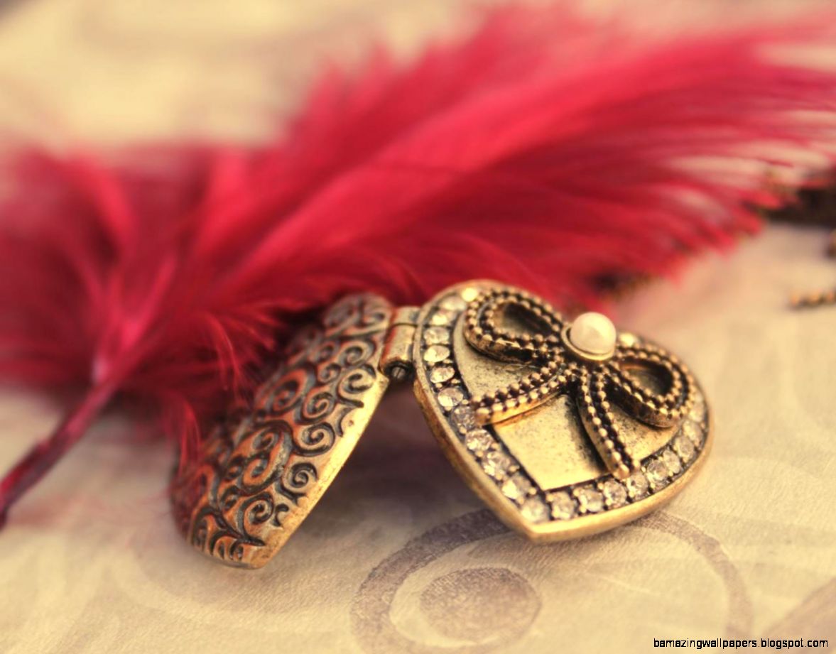 Beautiful Pendant wallpaper  1280x1024  33231