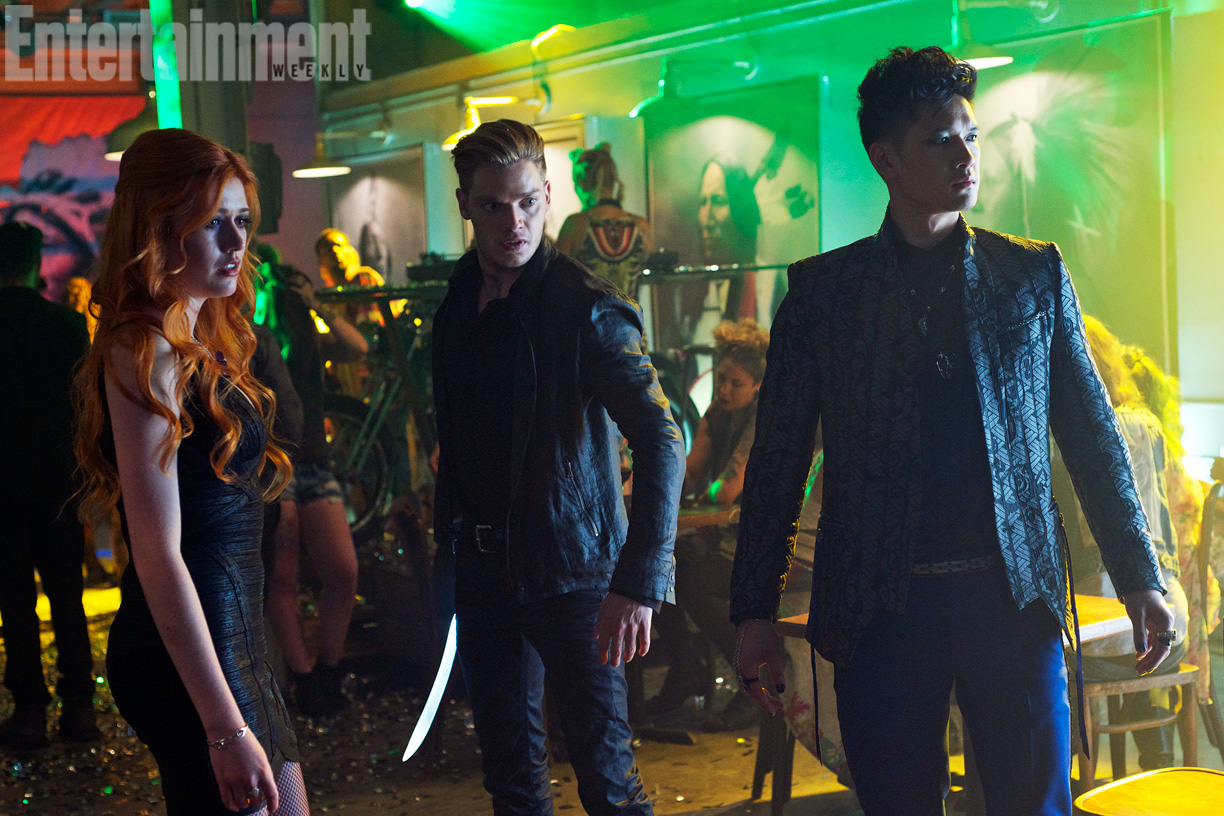 Shadowhunters Saison 5 Le Pardon Des Anges Addictedtoseries.com: Shadowhunters : Les premières photos de la série