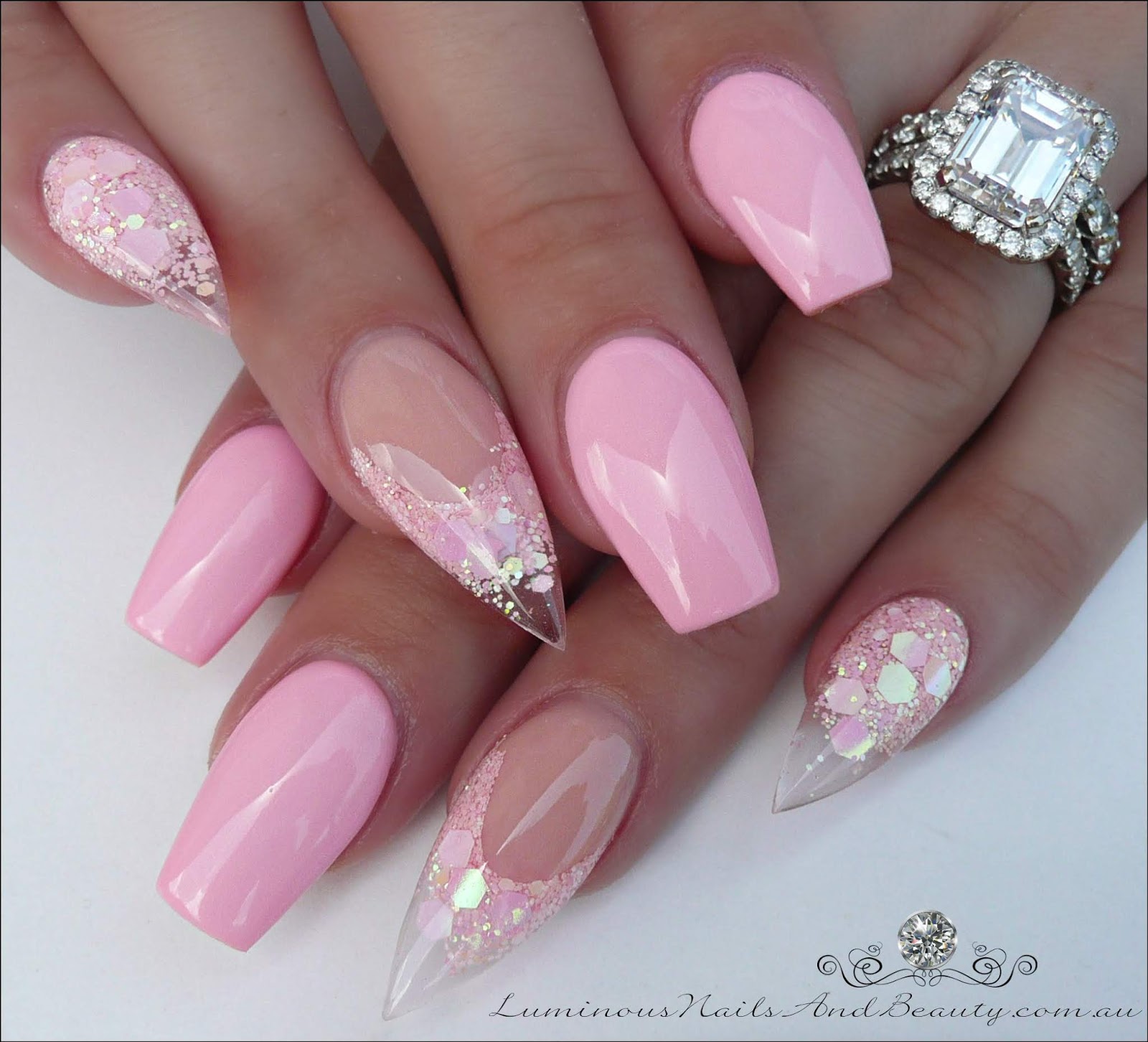 Pink Pastel and gold nails rare photo Pink Pastel and gold nails rare photo