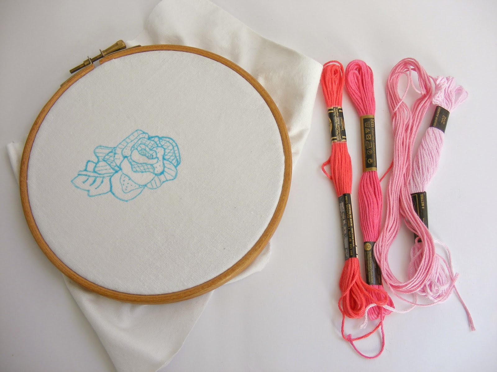bloom and sew: Tutorial - How to Embroider a Vintage Style Rose