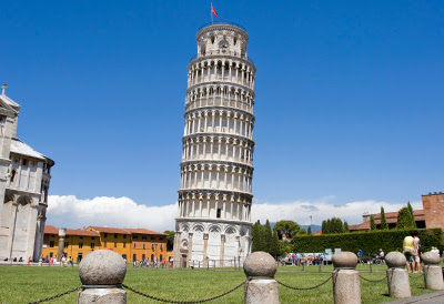 La famosa Torre de Pisa, en Italia