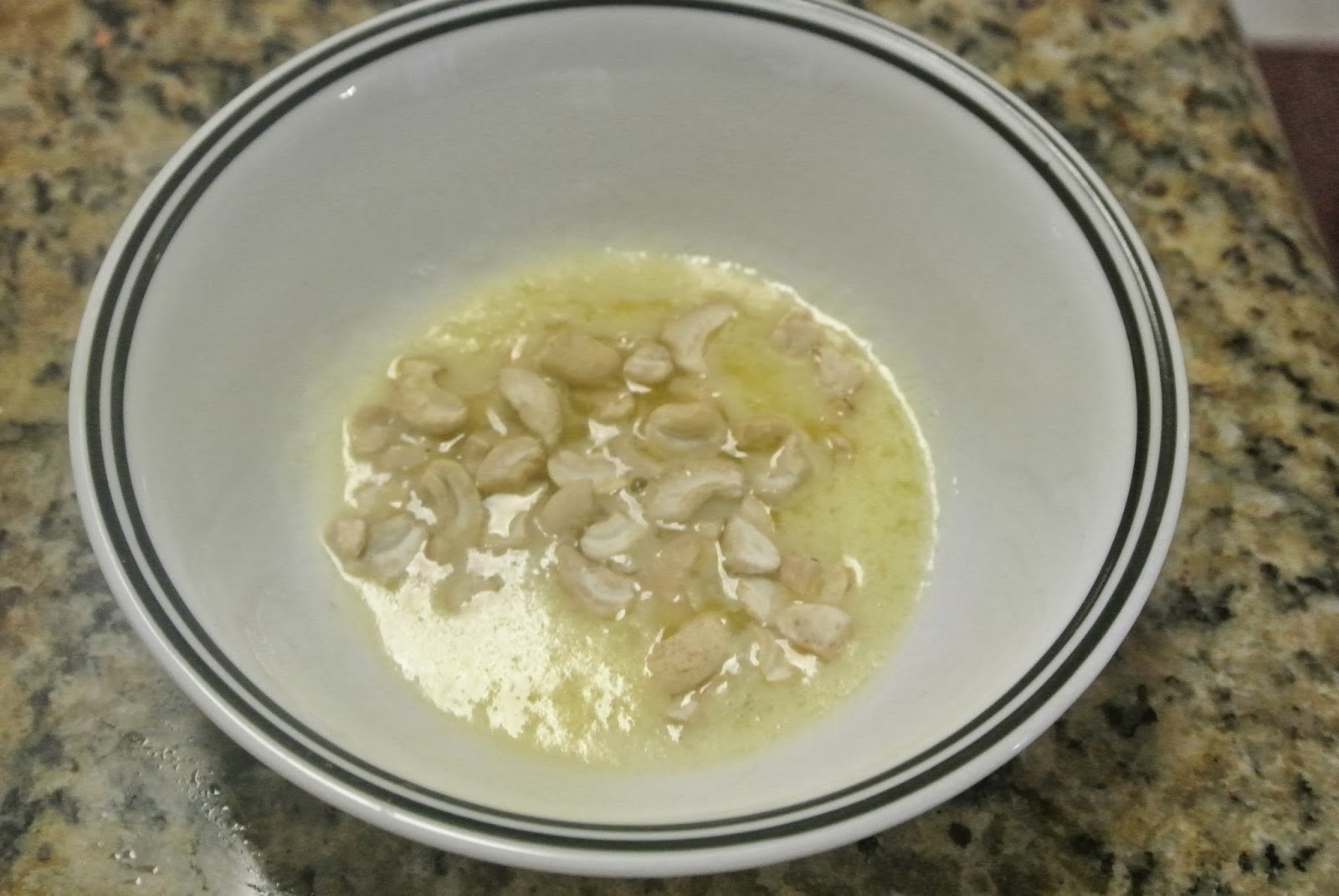 Praba's yummy experiments Microwave Rava Kesari