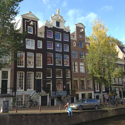 Amsterdam, casa lungo i canali