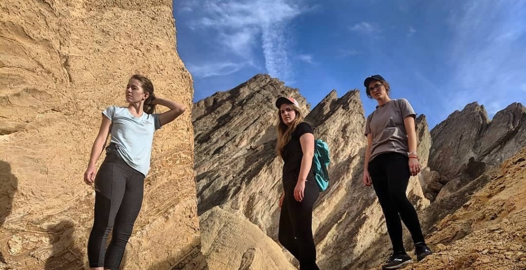 Death Valley di California 6 Tempat Wisata Khas di California yang Paling Enak Suasananya