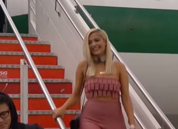 Bebe Rexha arriving in Tirana Airport (Video) - Oculus News English