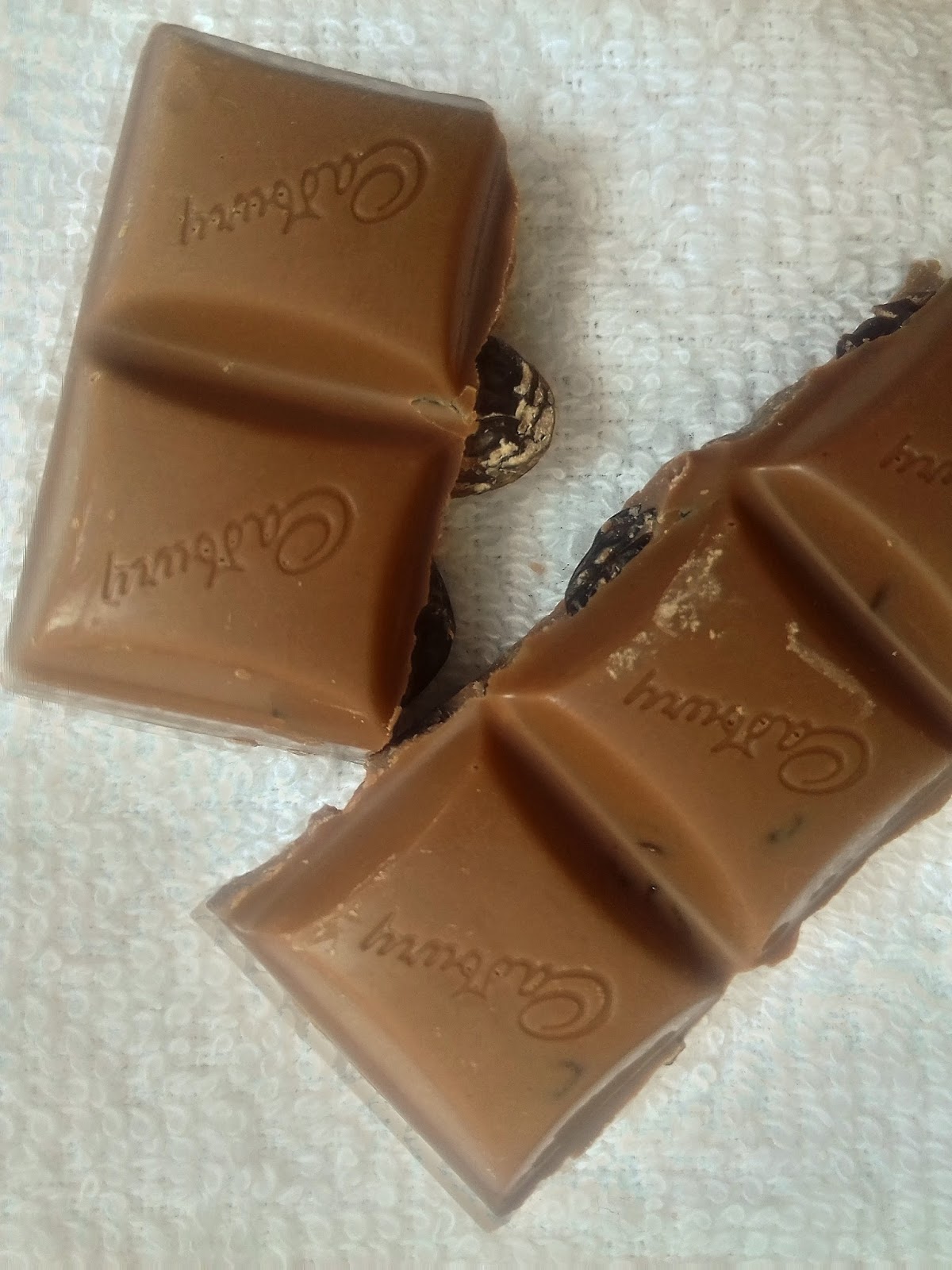 CADBURY'S DAIRY MILK RUM AND RAISIN CHOCOLATE / Nairobi Kitchen