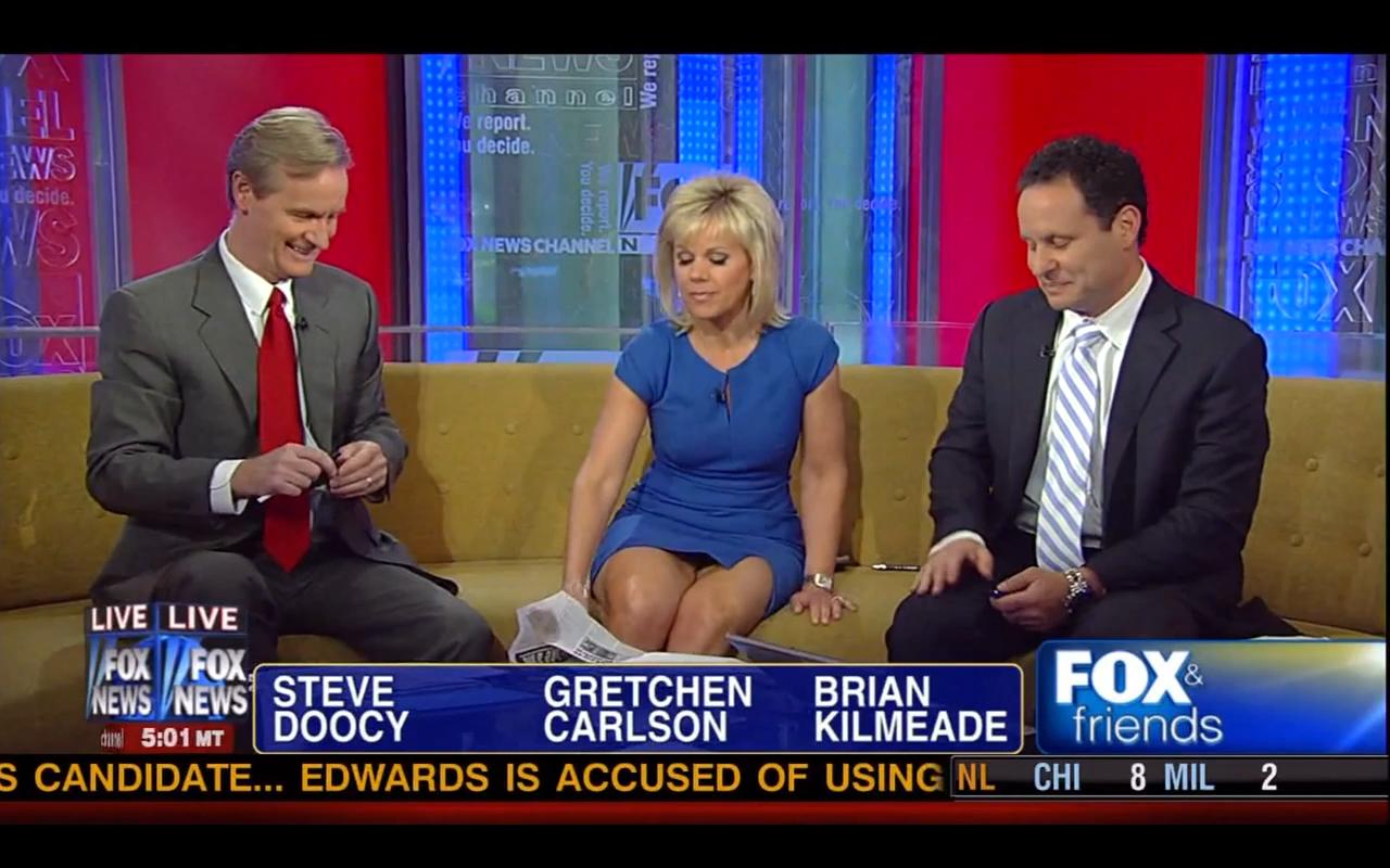 Fox News Reporter Uncrossed Legs Wow