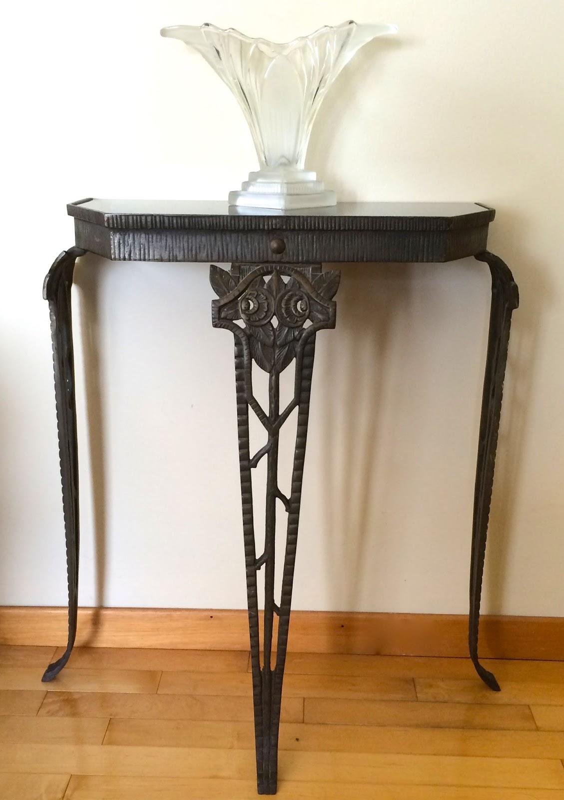 Tribute 20th Decor French Iron Art Deco Hall Table