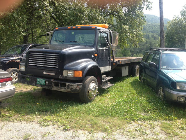 Daily Turismo: 7.3-liter 6-Speed: 1998 International Flatbed