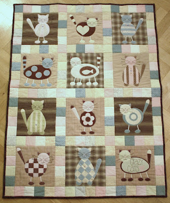 Black Cat Free Quilt Pattern by Four Twin Sisters