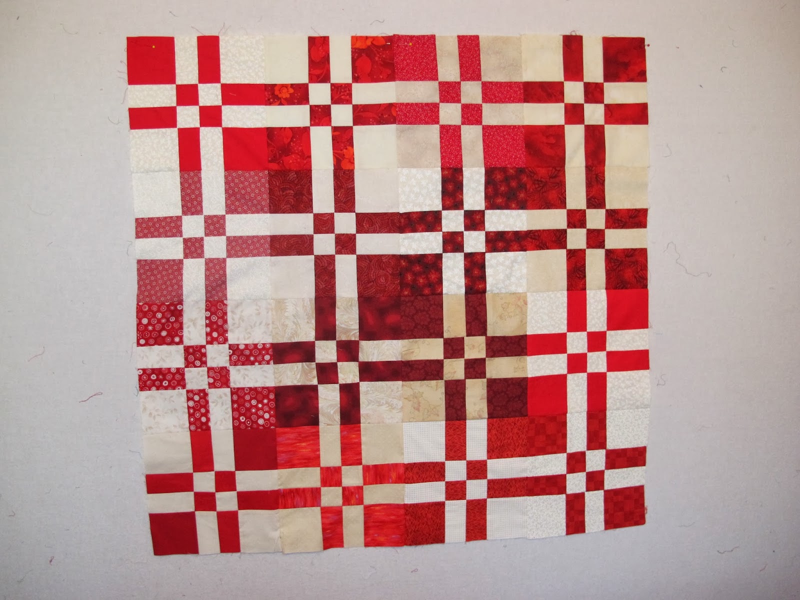 Maggie May quilts Red and Cream Quilt, or how to make a quilt in 4 days!