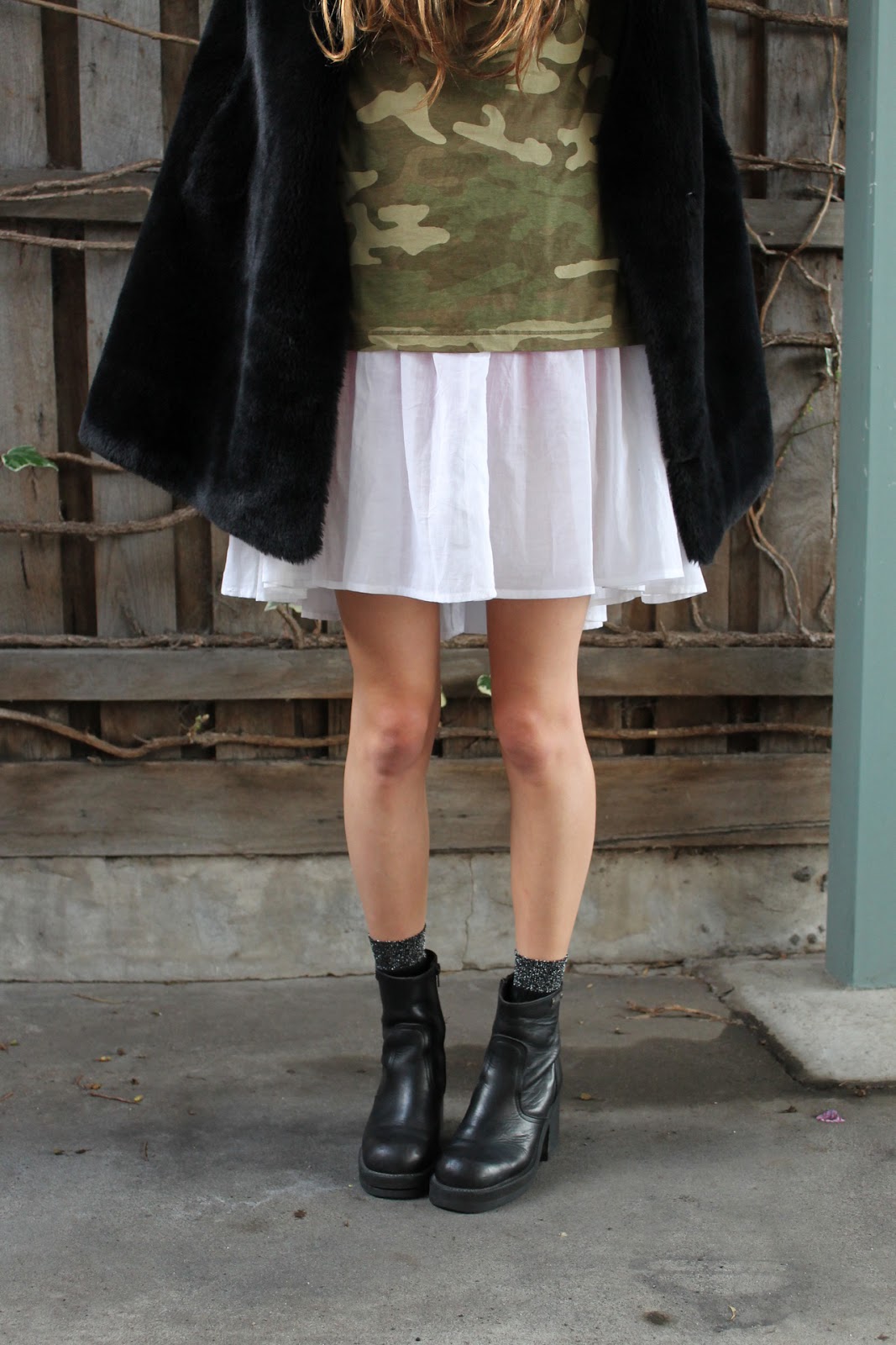 Lushhhious I saw Cady Heron wear army pants and flip flops