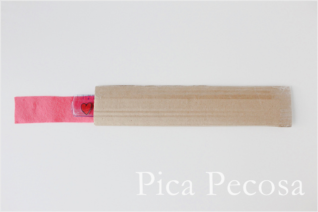 tutorial-hacer-funda-rigida-diy-regla-carton-reciclado-fieltro-paso-4