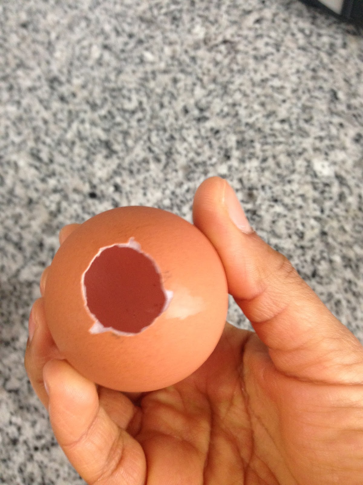 Claudiy Crafts: Tutorial DIY: Como hacer crayolas en forma de huevo