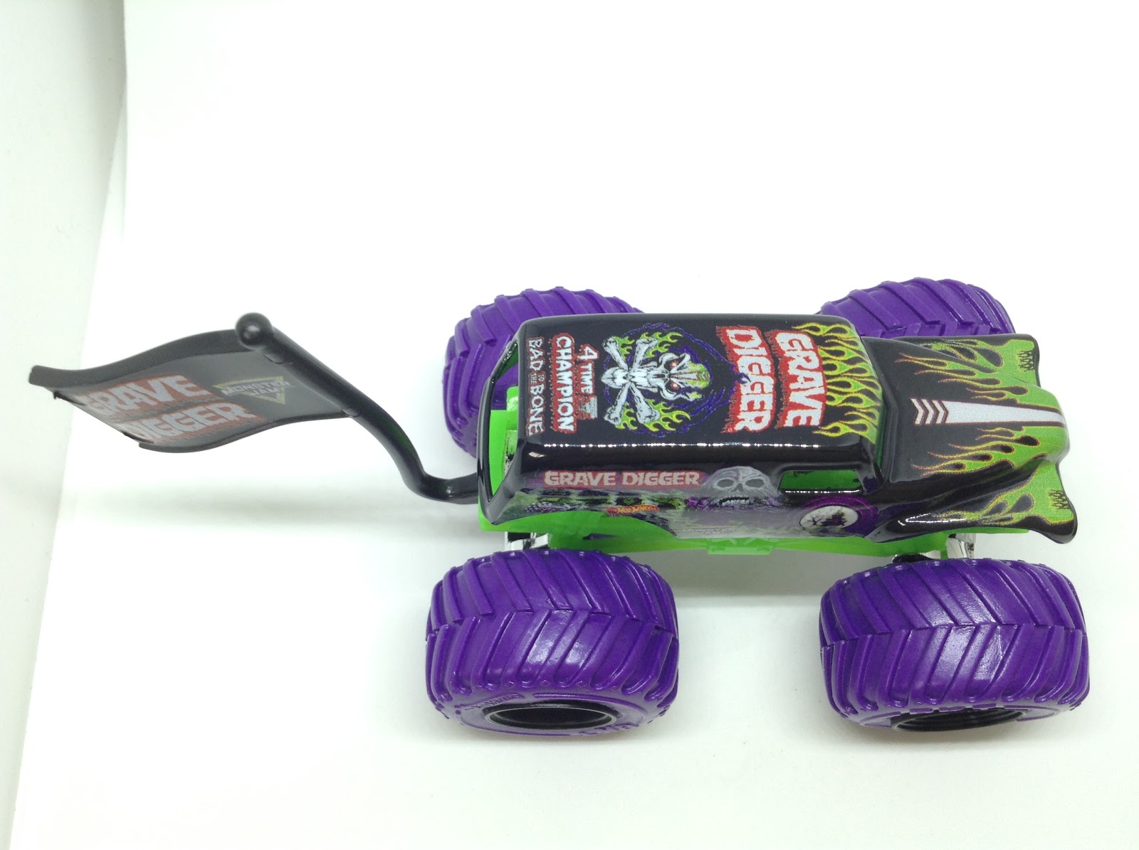 Julian's Hot Wheels Blog: Grave Digger Monster Jam Truck (2017 Color