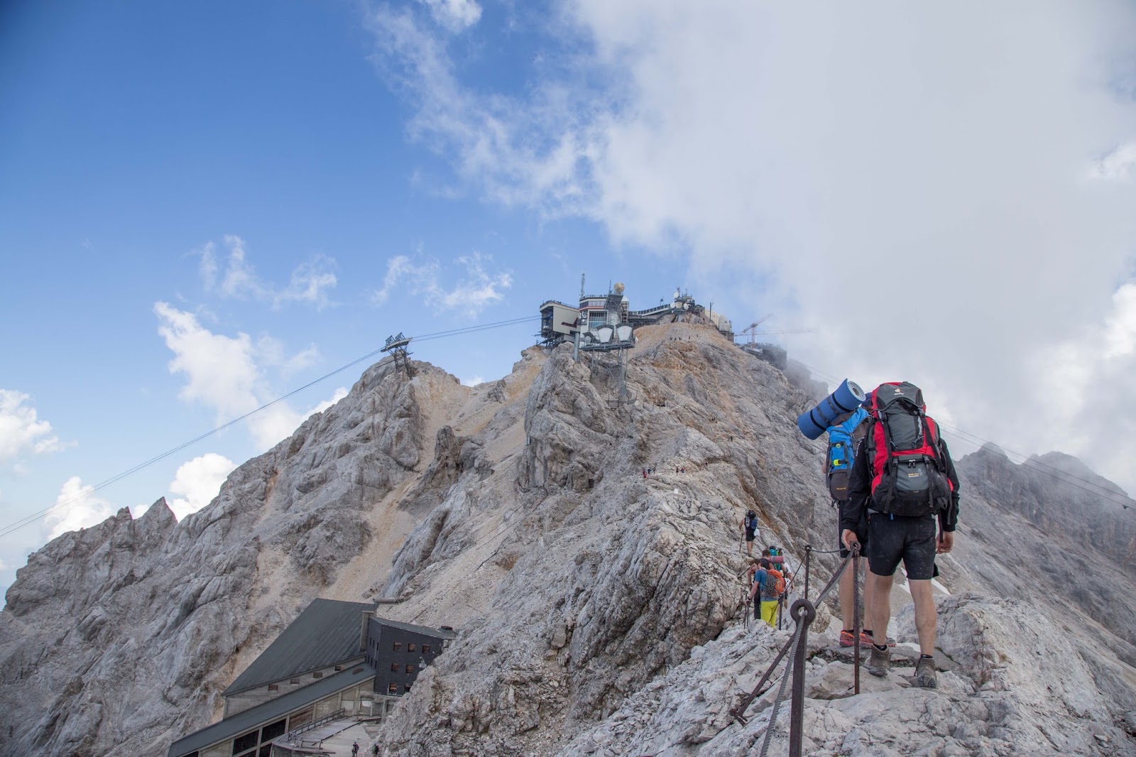Wanderung von Garmisch auf die Zugspitze Zugspitztour 1tägig Wanderung von Garmisch auf die Zugspitze Zugspitztour 1tägig