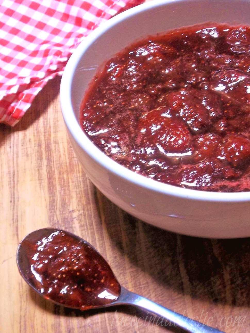 Homemade Strawberry Jam & Strawberry Empanadas La Cocina de Leslie