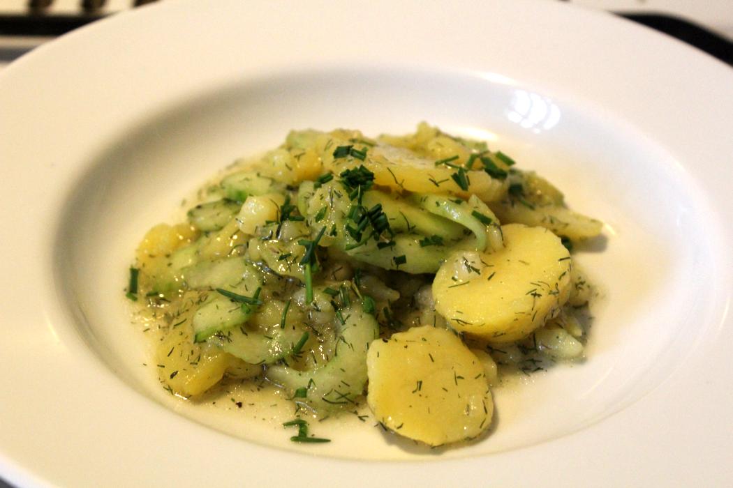 Kartoffel-Gurkensalat mit Brühe – glatzkoch.de