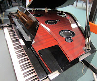 digital grand piano