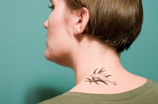 Dolphin Pescoço O Projeto Da Tatuagem