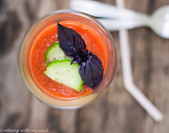 Salata sau supa? Gazpacho. / Salad or soup? Gazpacho.