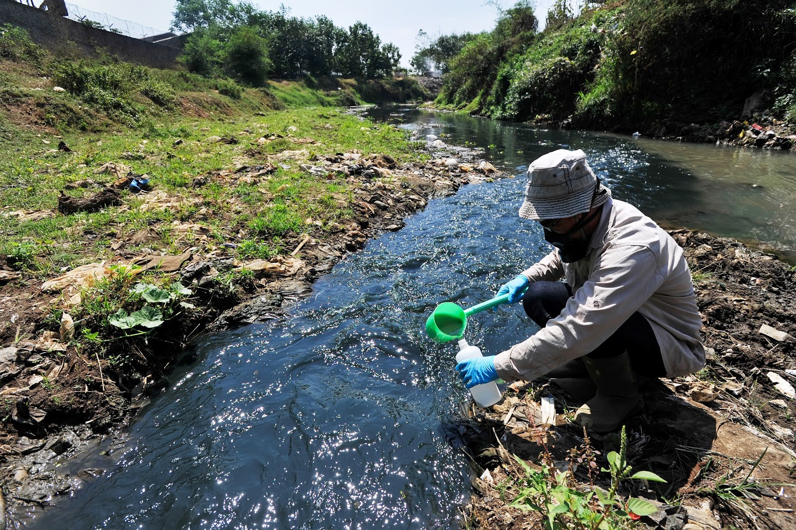  Sungai  Citarum Tercemar  Bahan Kimia Berbahaya 