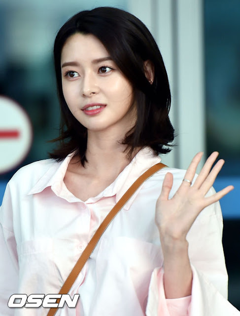 오늘자 떠오르는 몸매 퀸의 공항사진 | 인스티즈