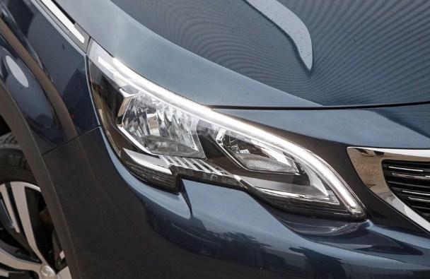 Auto Car Peugeot 5008 Design Styling