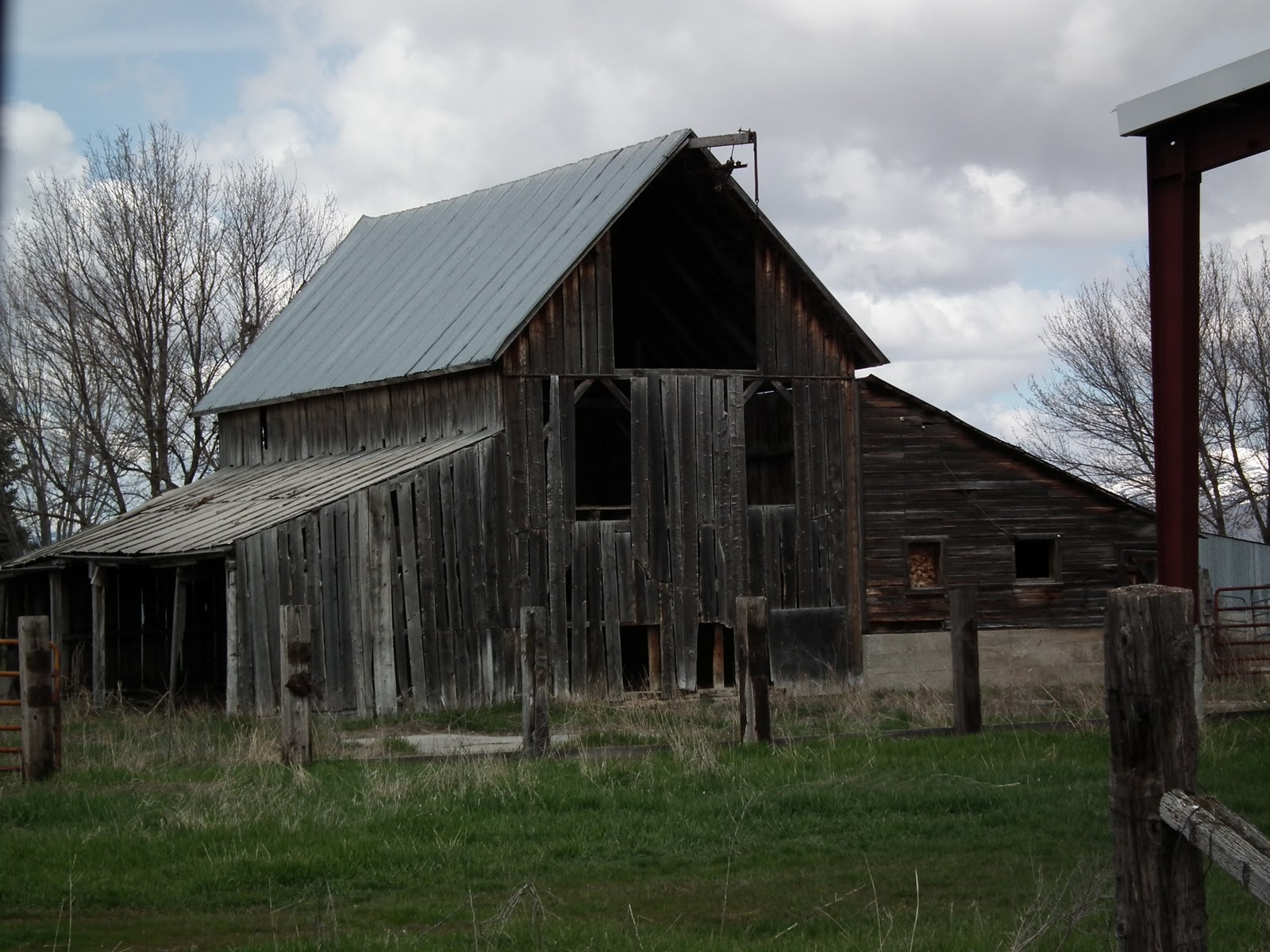 CAPture Nature Old Barns around Cache Valley, Utah