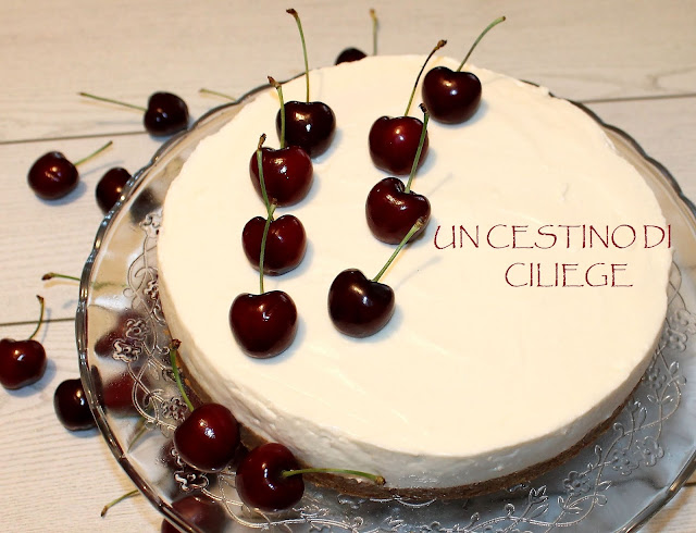 Cheesecake con gelée alle ciliegie