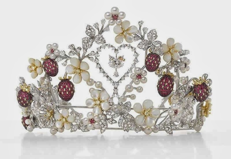 Unique Hello Kitty Tiara By Mikimoto Dazzles With Diamonds And ...
