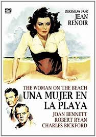 una mujer en la playa