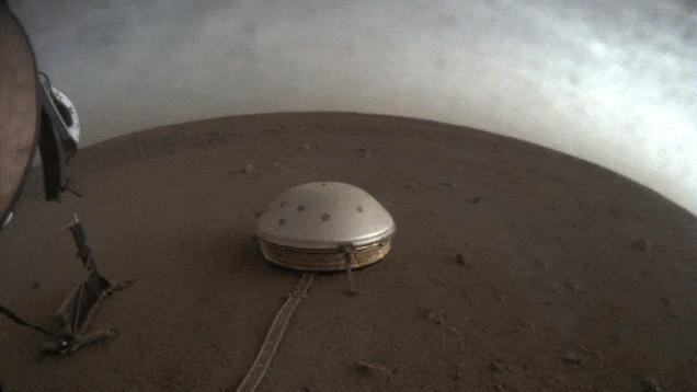 Un amanecer y atardecer en Marte captados por el rover Insight