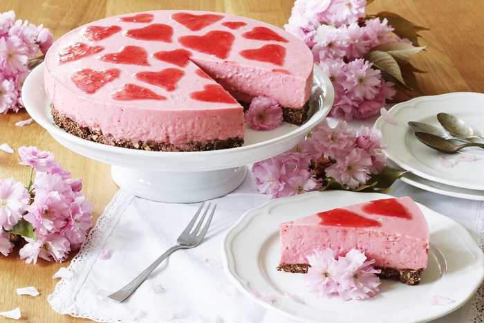 Erdbeer-Joghurt-Torte mit Schoko-Keks-Boden | Fashion Kitchen