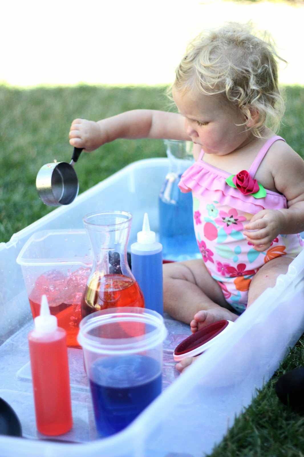 Toddler Approved! 10+ Water Sensory Tub Activities for Toddlers