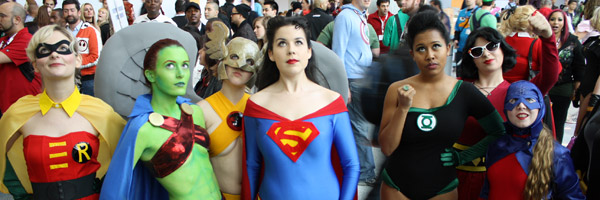 super heroines babes supergirl