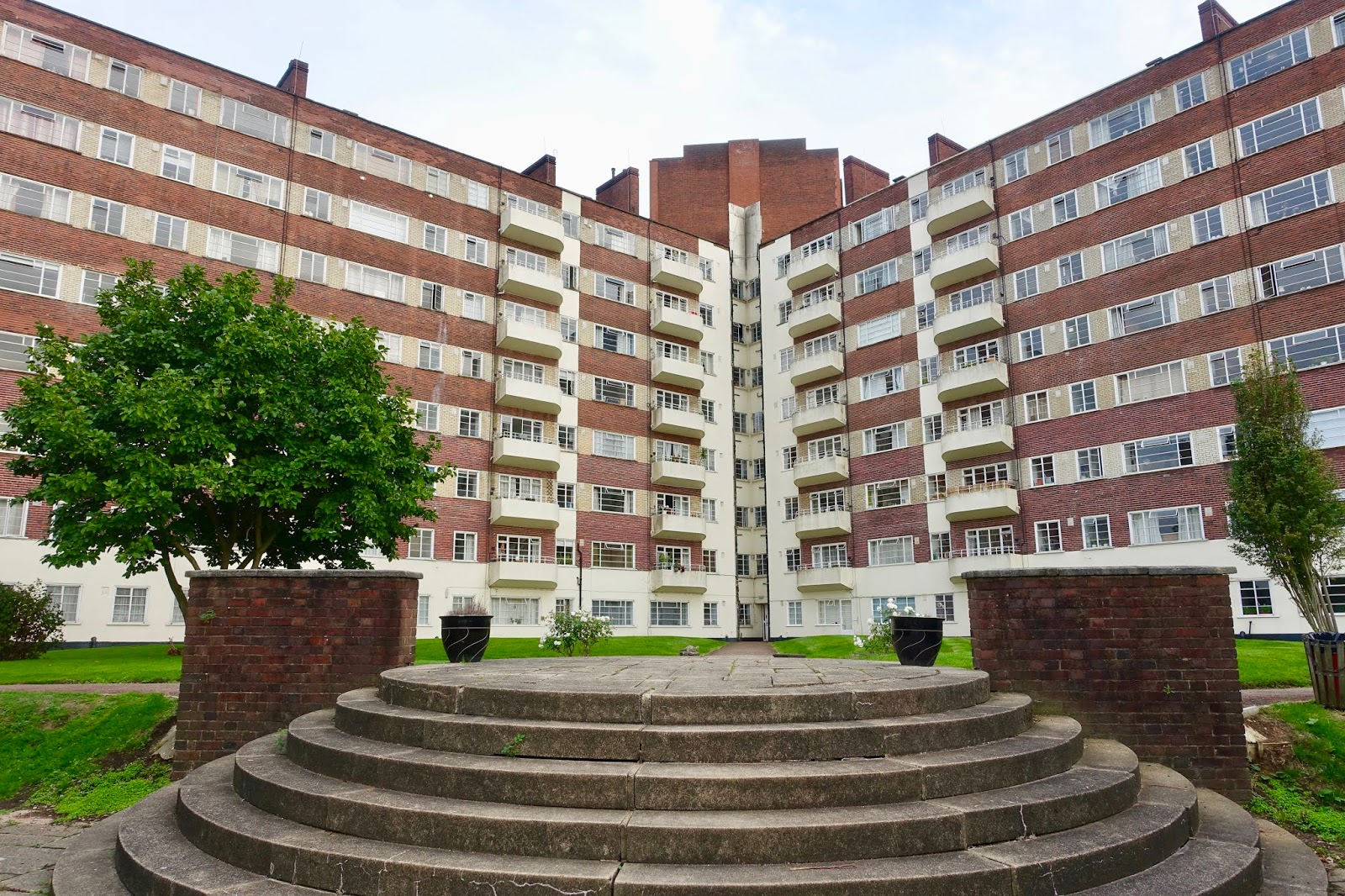 Adrian Yekkes Northwood Hall 1930's luxury in Highgate