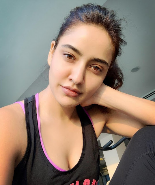 bollywood actress neha sharma hot full hd image