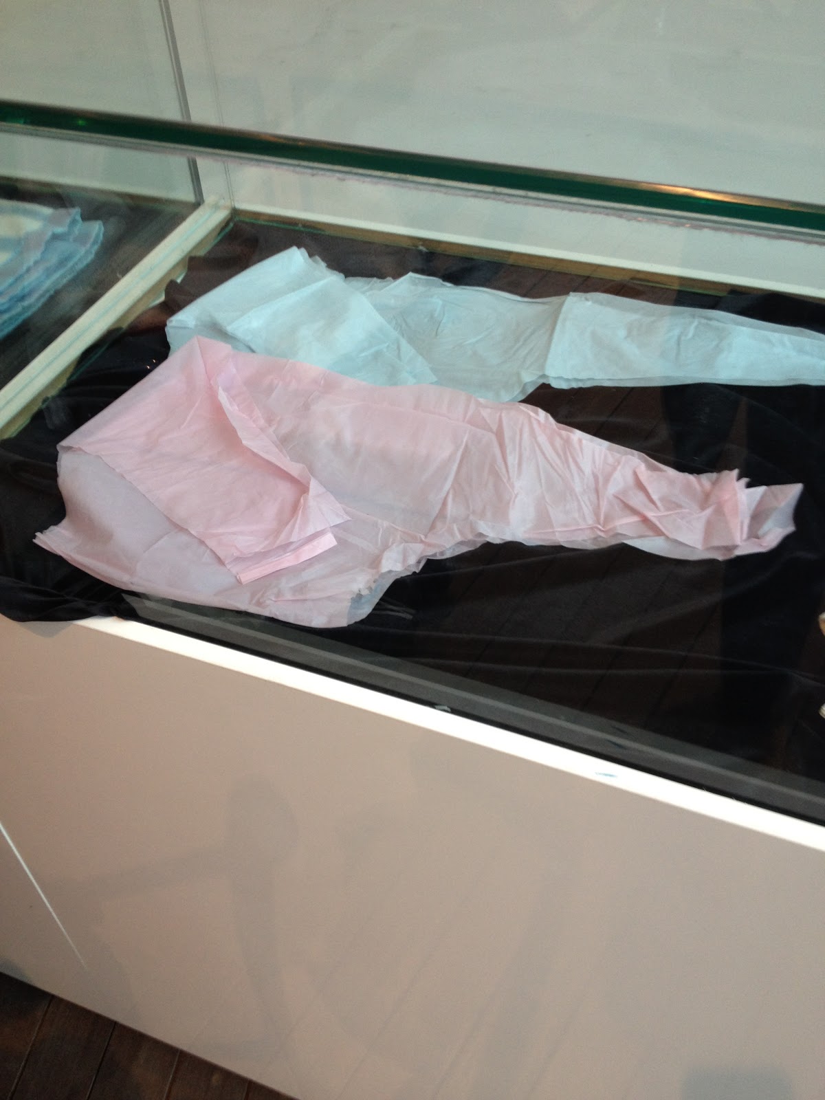 mint elephant in NİL E BEBEK�TEN HARİKA BİR SERGİ)