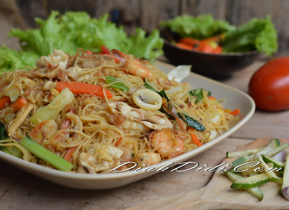 Diah Didi's Kitchen: Bihun Goreng Seafood