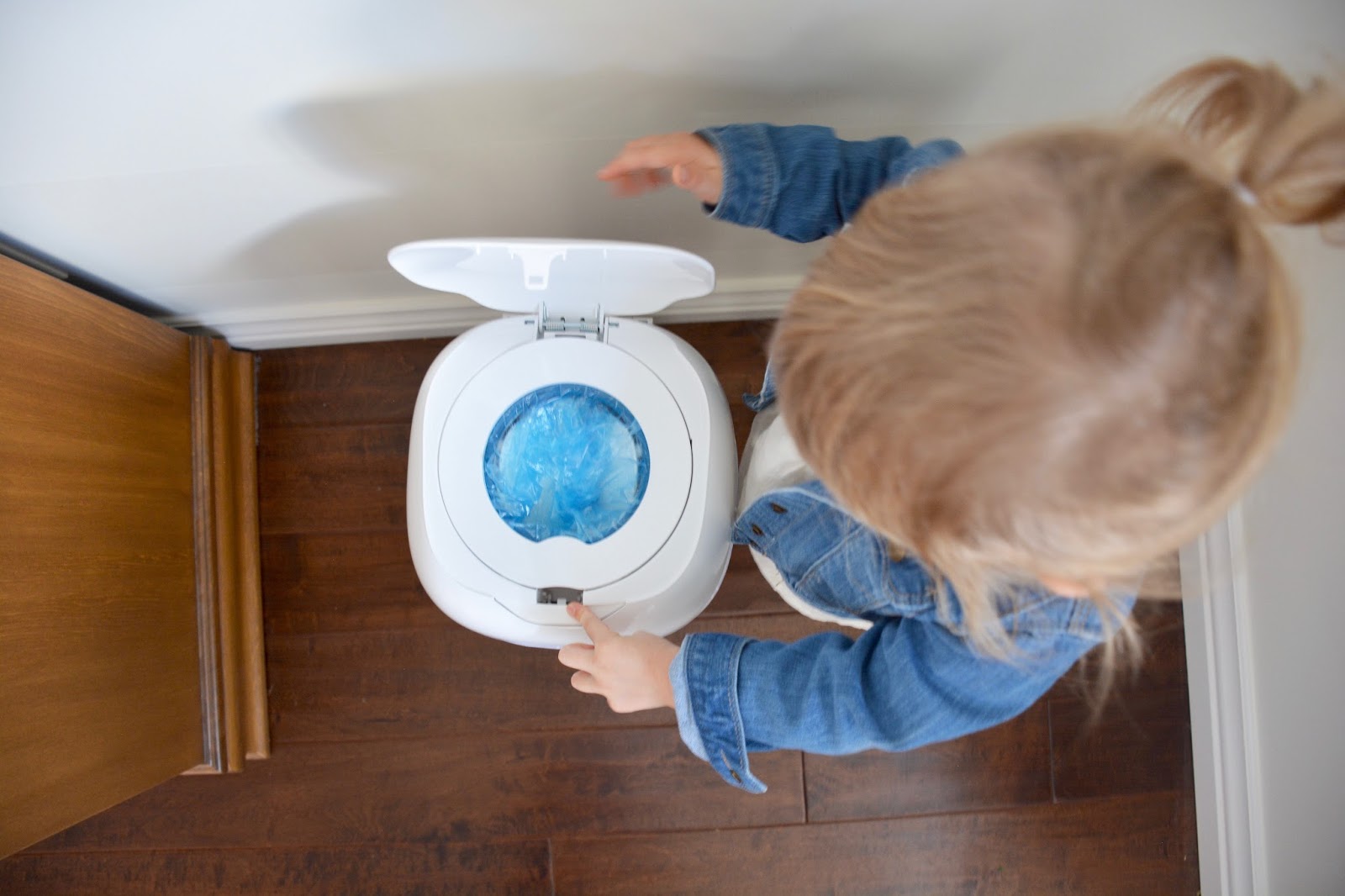 The Pampered Baby Diaper Genie Expressions {Review + Giveaway}