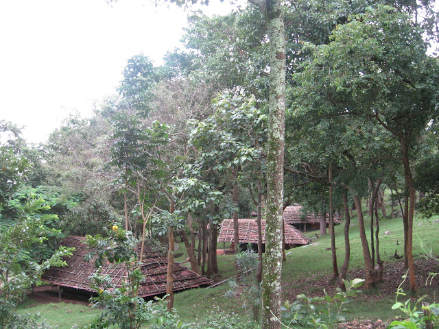 Jungle Lodges & Resorts huts, K Gudi
