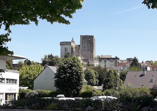 Loches dunjon viewed from road into the town