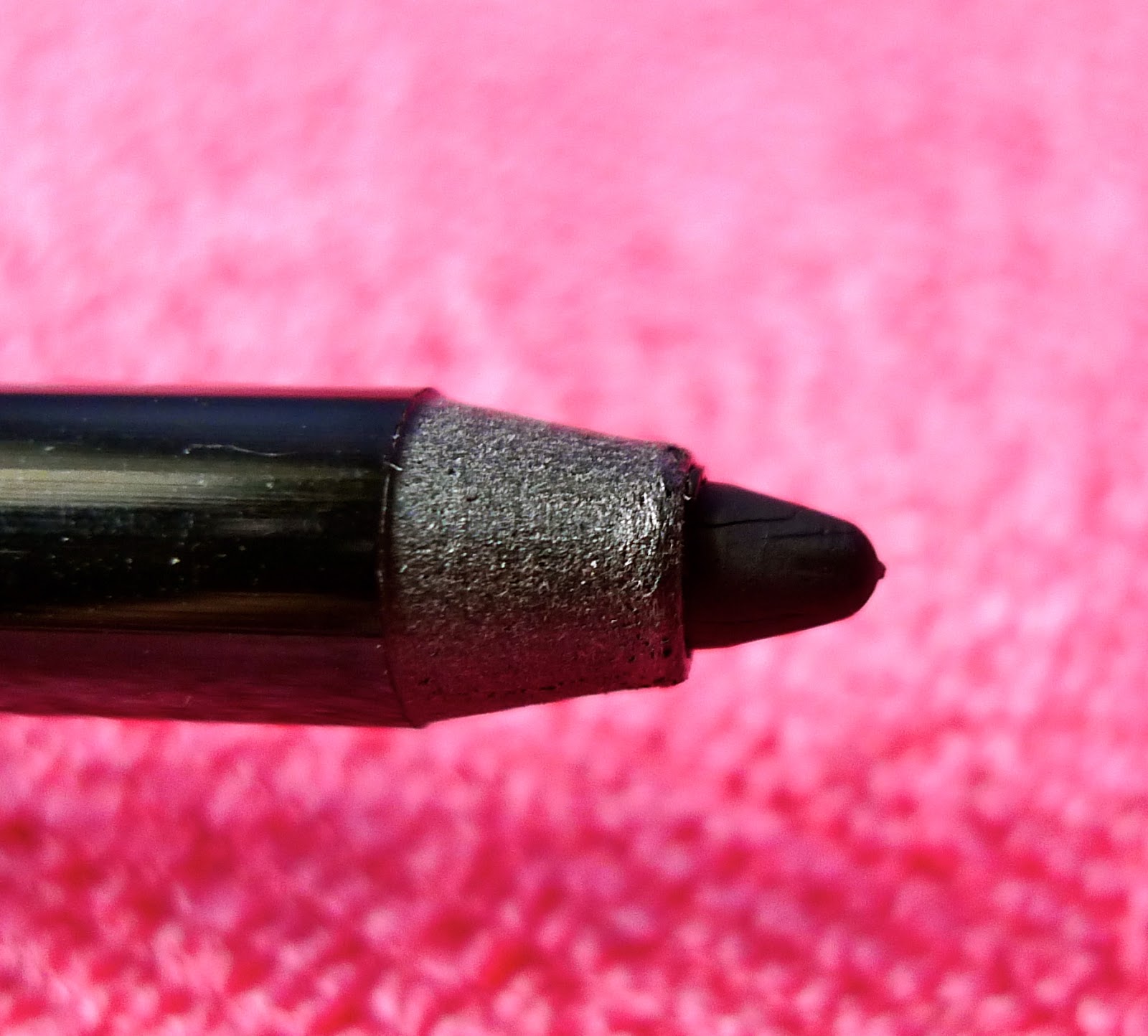 Review Bobbi Brown Long Wear Eye Pencil in Jet