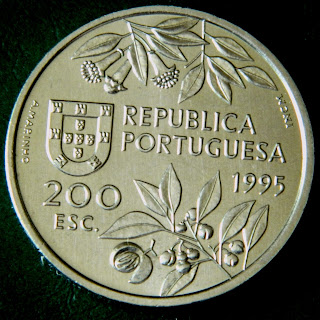 Серия монет с парусниками и кораблями первооткрыватели и мореплаватели Португалия 200 Эскудо открытие Молуккских Островов