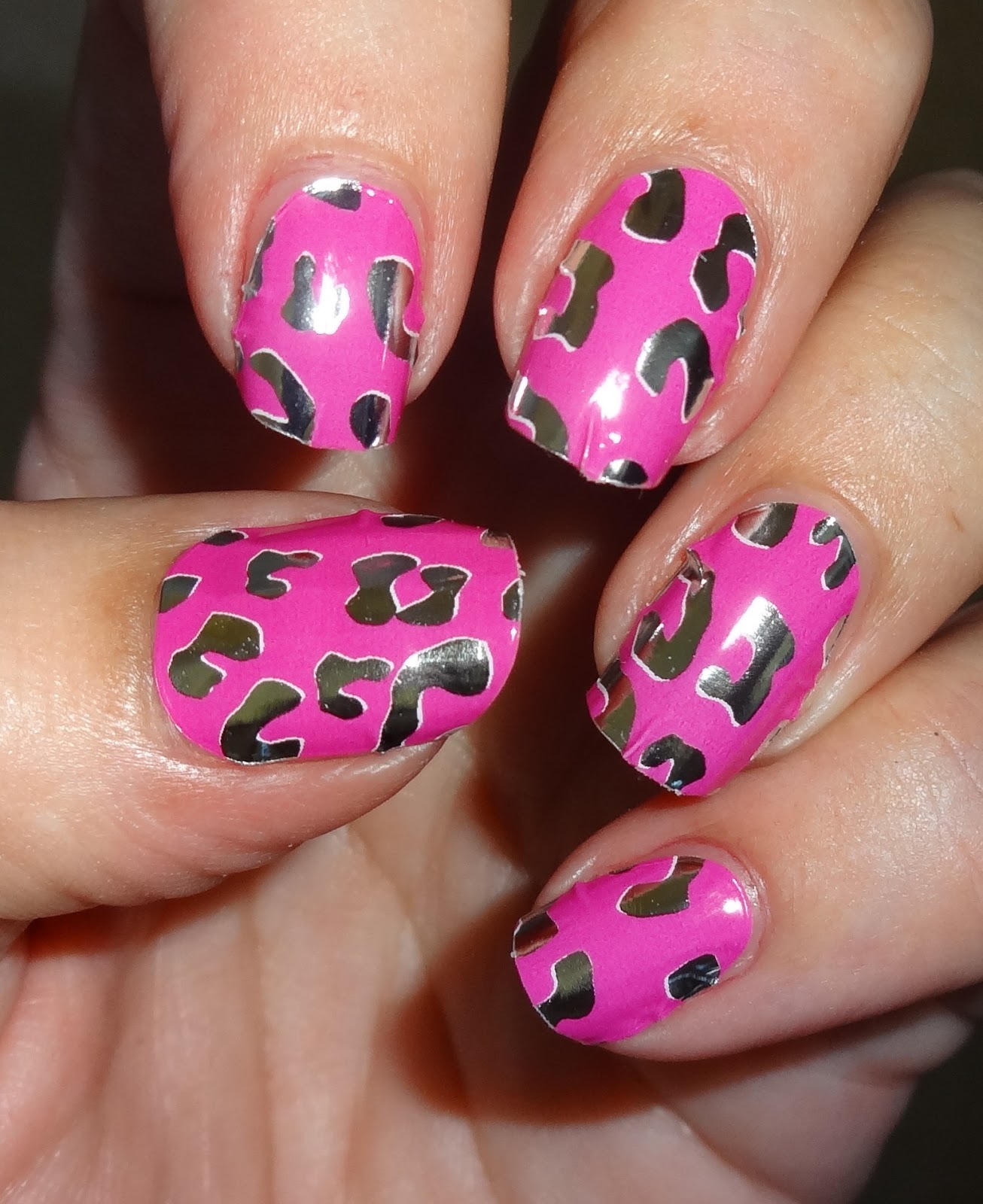 Wendy's Delights: Trendy Nail Wraps - Pinky Purr